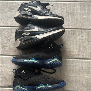 Nike Kids Black and Blue Sneakers